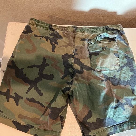 Gap joggers shorts size Large - worn. - Picture 2 of 3